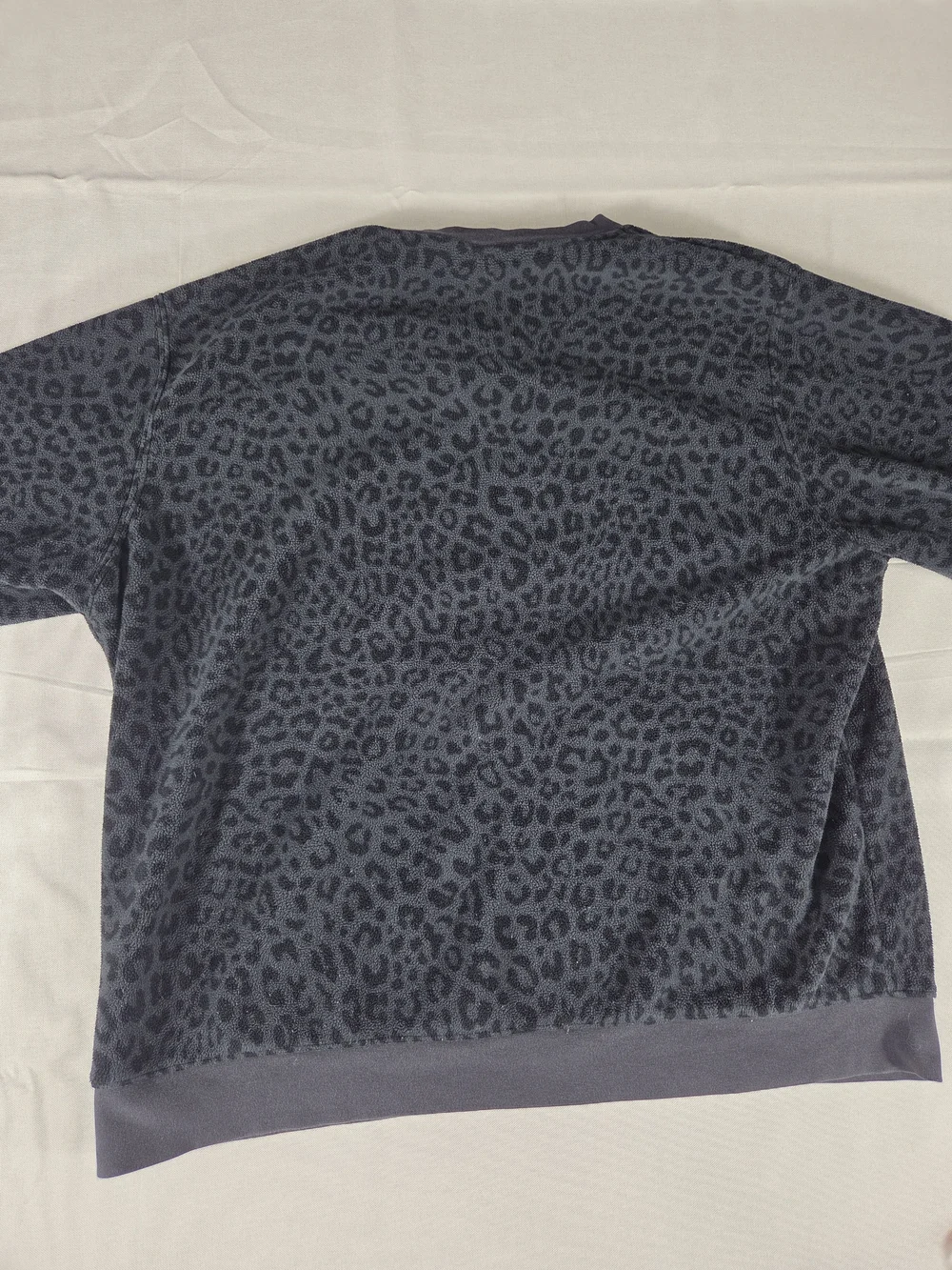 Nike Leopard Print Fleece Crewneck Sweatshirt Black Gold Logo Women's L